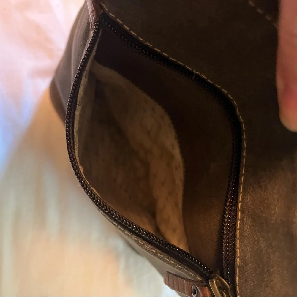 Stylish Brown and Gray Crossbody Bag - Picture 6 of 11